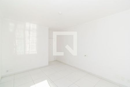 Sala de apartamento para alugar com 2 quartos, 90m² em Vila Kosmos, Rio de Janeiro