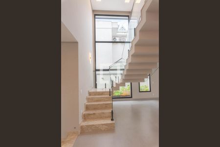 Escada de casa de condomínio para alugar com 3 quartos, 248m² em Swiss Park, Campinas