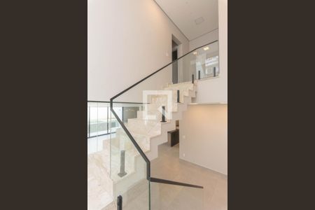 Escada de casa de condomínio para alugar com 3 quartos, 248m² em Swiss Park, Campinas