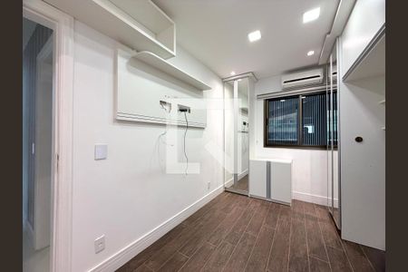 Suíte de apartamento para alugar com 3 quartos, 109m² em Recreio dos Bandeirantes, Rio de Janeiro