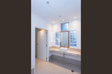 Lavabo de casa para alugar com 5 quartos, 180m² em Vila Pereira Barreto, São Paulo