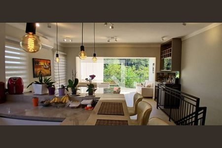 Casa para alugar com 3 quartos, 280m² em Parque Sinai, Santana de Parnaíba