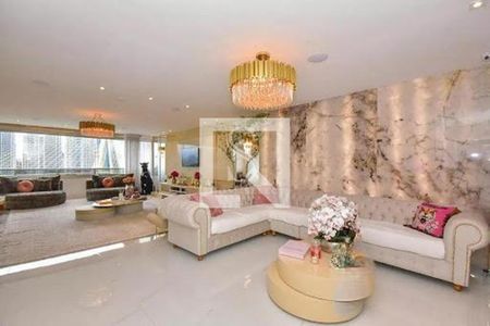 Apartamento à venda com 3 quartos, 252m² em Real Parque, São Paulo