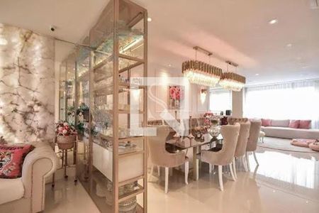 Apartamento à venda com 3 quartos, 252m² em Real Parque, São Paulo