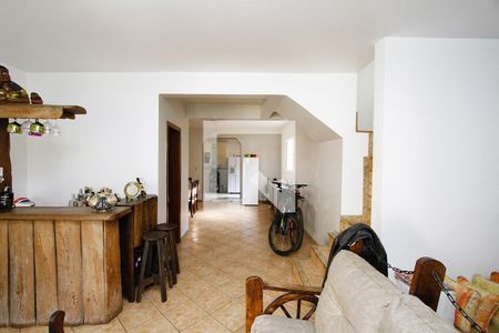 Sala de casa à venda com 4 quartos, 360m² em Álvaro Camargos, Belo Horizonte