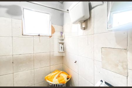 Banheiro  de casa para alugar com 1 quarto, 30m² em Vila Ré, São Paulo