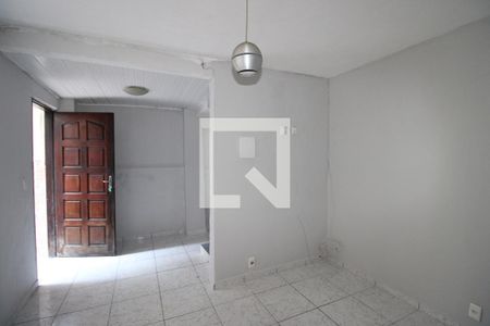Sala / Cozinha de casa para alugar com 2 quartos, 80m² em Conjunto Residencial José Bonifácio, São Paulo