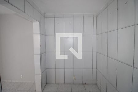 Sala / Cozinha de casa para alugar com 2 quartos, 80m² em Conjunto Residencial José Bonifácio, São Paulo
