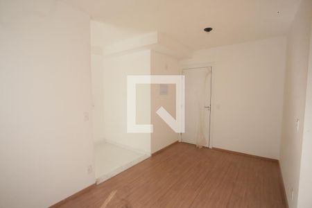 Sala de apartamento para alugar com 2 quartos, 43m² em Taquara, Rio de Janeiro