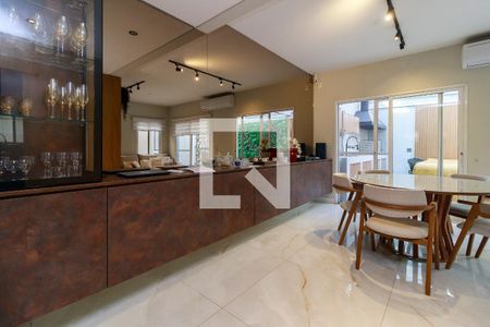Sala de casa de condomínio à venda com 4 quartos, 212m² em Vila Cruzeiro, São Paulo