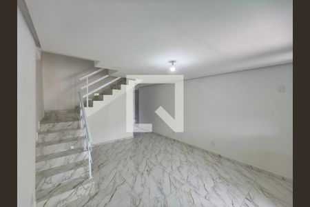 Casa de Condomínio para alugar com 3 quartos, 126m² em Taquara - Jacarepaguá, Rio de Janeiro