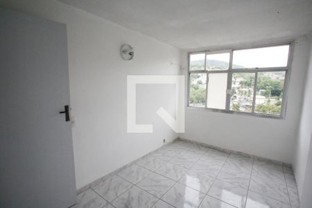 Quarto 1 de apartamento para alugar com 3 quartos, 60m² em Jacarepaguá, Rio de Janeiro