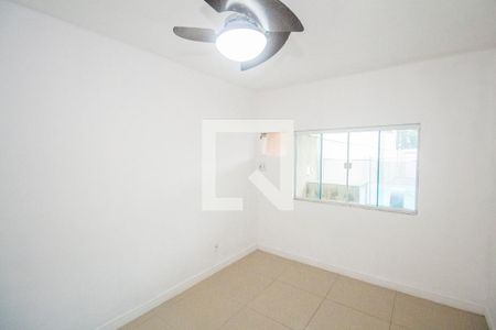 Quarto 1 de casa para alugar com 2 quartos, 250m² em Vila Valqueire, Rio de Janeiro
