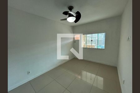 Quarto 1 de casa para alugar com 2 quartos, 250m² em Vila Valqueire, Rio de Janeiro