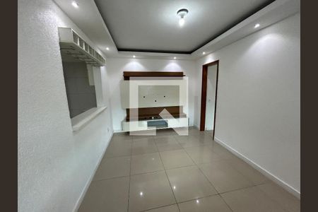 Sala de casa para alugar com 2 quartos, 250m² em Vila Valqueire, Rio de Janeiro