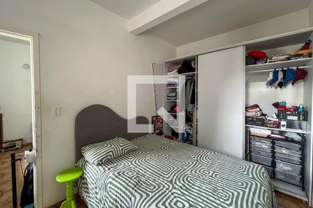 Casa 1 - Quarto 1 de casa de condomínio à venda com 5 quartos, 239m² em Vila Brasilina, São Paulo