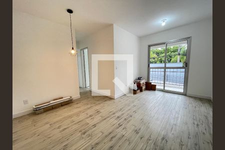 Sala de apartamento para alugar com 3 quartos, 72m² em Vila Lageado, São Paulo