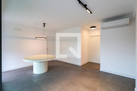 Apartamento para alugar com 3 quartos, 145m² em Jardim Fonte do Morumbi, São Paulo