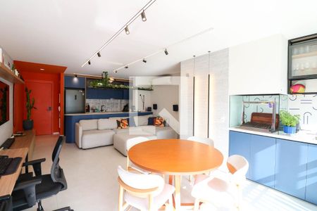 Sala / Cozinha de apartamento à venda com 2 quartos, 77m² em Itaim Bibi, São Paulo