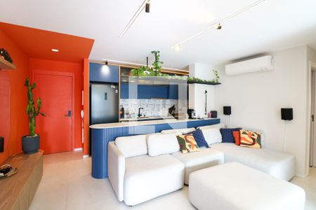 Sala / Cozinha de apartamento à venda com 2 quartos, 77m² em Itaim Bibi, São Paulo