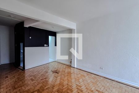 Sala/Quarto de kitnet/studio para alugar com 1 quarto, 42m² em Liberdade, São Paulo