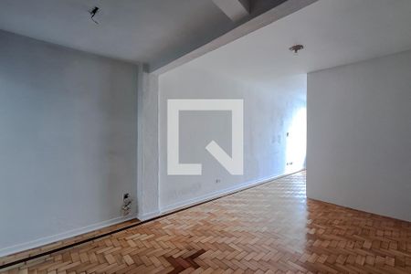 Sala/Quarto de kitnet/studio para alugar com 1 quarto, 42m² em Liberdade, São Paulo