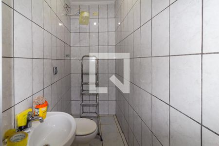 Banheiro de casa para alugar com 1 quarto, 60m² em Jardim Tiete, São Paulo