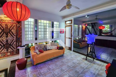 Sala de apartamento para alugar com 2 quartos, 70m² em Urca, Rio de Janeiro