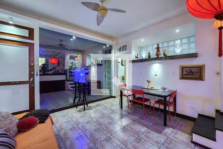 Sala de apartamento para alugar com 2 quartos, 70m² em Urca, Rio de Janeiro