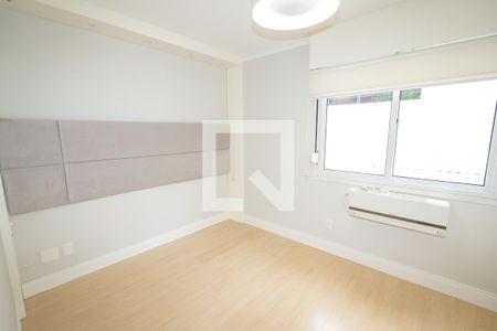 Suíte de apartamento para alugar com 3 quartos, 107m² em Independência, Porto Alegre