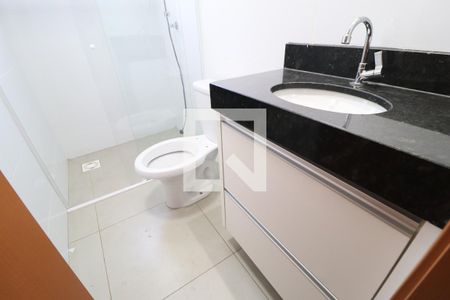 Banheiro Social de apartamento para alugar com 2 quartos, 80m² em Novo Mundo, Uberlândia