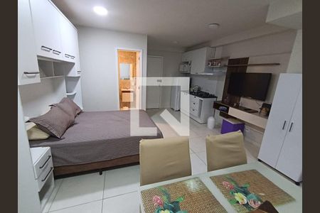Sala / Quarto de kitnet/studio para alugar com 1 quarto, 38m² em Macedo, Guarulhos