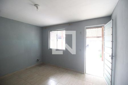 Sala de casa de condomínio para alugar com 2 quartos, 70m² em Rocha Sobrinho, Mesquita