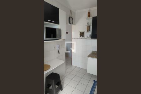 Cozinha de apartamento para alugar com 2 quartos, 71m² em Maracanã, Praia Grande