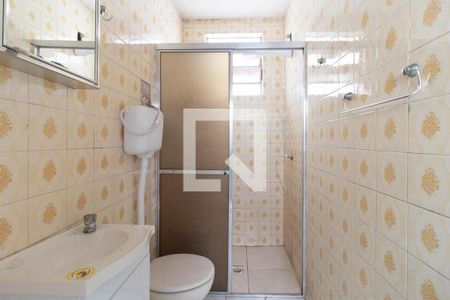 Banheiro de apartamento para alugar com 1 quarto, 52m² em Glória, Porto Alegre