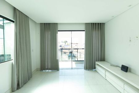 Apartamento à venda com 2 quartos, 96m² em Novo Riacho, Contagem