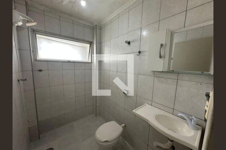 Banheiro de apartamento para alugar com 1 quarto, 45m² em Centro, São Vicente
