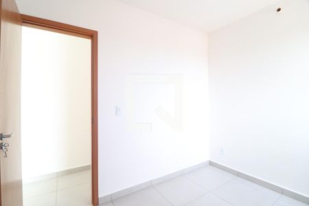 Quarto 1 - Suíte de apartamento para alugar com 2 quartos, 65m² em Segismundo Pereira, Uberlândia