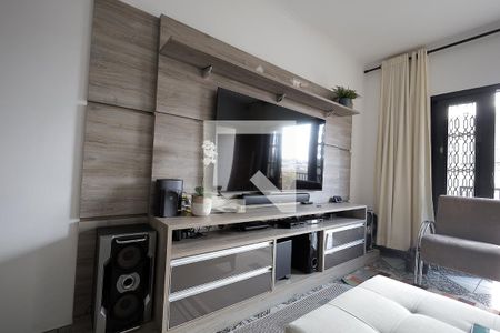 Sala de casa à venda com 3 quartos, 200m² em Vila Pires, Santo André