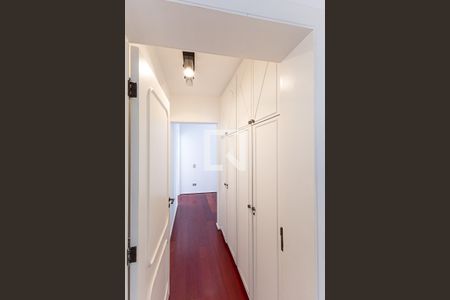 Corredor de apartamento para alugar com 3 quartos, 200m² em Moema, São Paulo