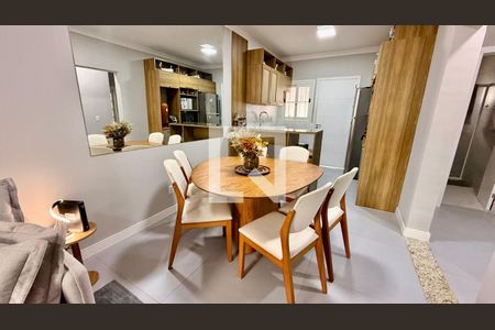 Sala de casa à venda com 3 quartos, 82m² em Mato Grande, Canoas