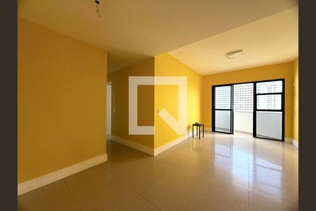 Sala de apartamento à venda com 2 quartos, 75m² em Barra da Tijuca, Rio de Janeiro