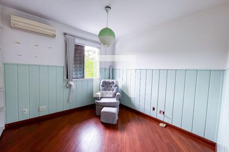 Casa de Condomínio à venda com 3 quartos, 170m² em Jardim das Esmeraldas, São Paulo