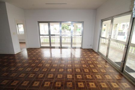 Sala 1 de casa para alugar com 6 quartos, 500m² em Jardim Apolo, São José dos Campos