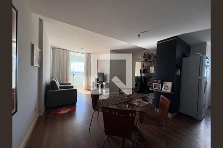Sala de apartamento à venda com 2 quartos, 69m² em Parque Amazonia, Goiânia