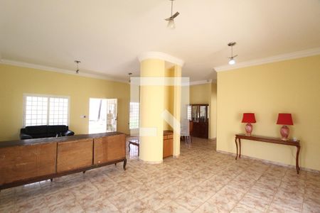 Sala de casa para alugar com 3 quartos, 297m² em Jardim Karaíba, Uberlândia