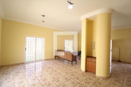 Sala de casa para alugar com 3 quartos, 297m² em Jardim Karaíba, Uberlândia