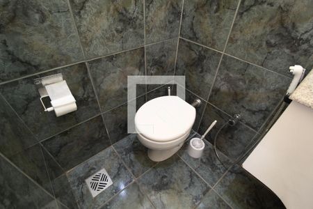 Lavabo de casa para alugar com 3 quartos, 297m² em Jardim Karaíba, Uberlândia