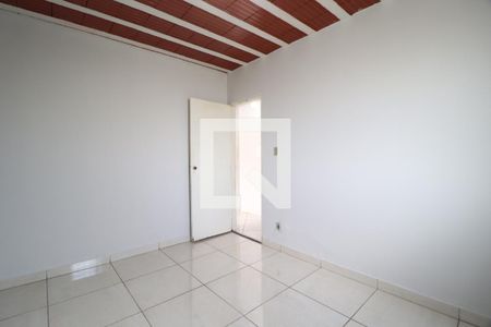 Quarto 1 de casa para alugar com 3 quartos, 150m² em Presidente Roosevelt, Uberlândia