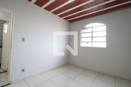 Quarto 1 de casa para alugar com 3 quartos, 150m² em Presidente Roosevelt, Uberlândia